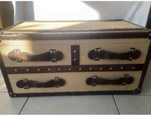Beautiful large trunk chest - trunk,