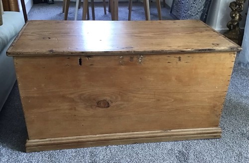 Beautiful blanket trunk - trunk,